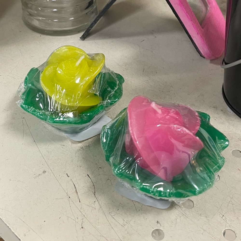 Flower Candles (2) - Picture 2 of 5